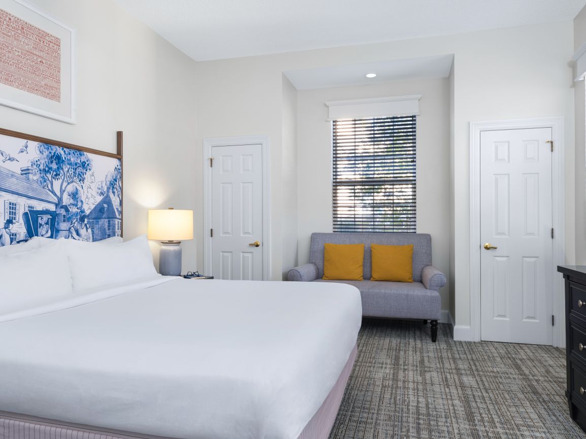 Guest Bedroom (2-Bedroom Villa)
